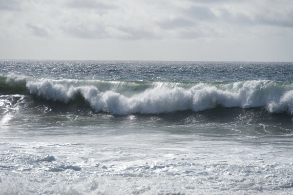 Zuma Beach Malibu: Un Paraíso para Surfistas y Refugio de Atardeceres